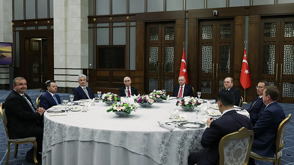 Erdoğan, Yüksek Mahkeme Başkanlarını Yemekte Ağırladı