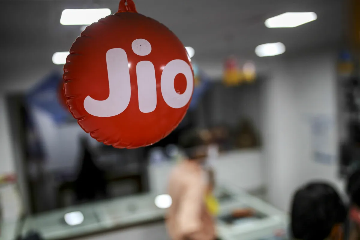 Ambani'nin Jio'su 3,2 Milyar Dolar Hedefliyor: Hindistan'ın En Büyük Halka Arzı Kapıda