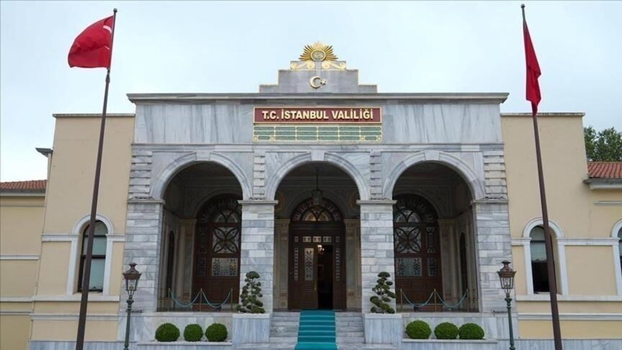 İstanbul'da Sağanak Nedeniyle 15 Ekim'de Okullar Tatil, Bazı Kamu Çalışanlarına İdari İzin