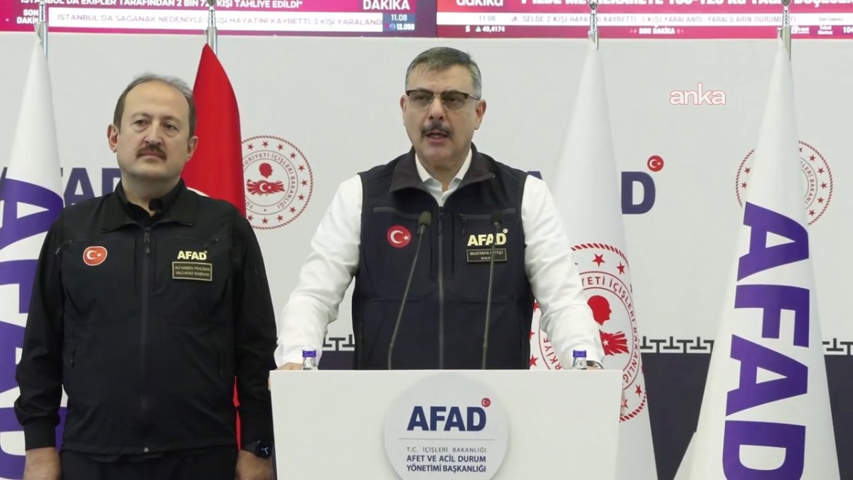İstanbul'da sel felaketi: 2 can kaybı, İstanbul'a 2 gün 5 ile 1 gün eğitime ara
