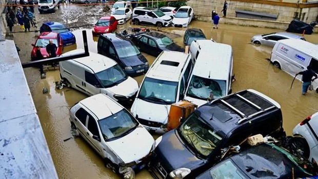 Bakan Kurum'dan meteoroloji uyarısı: 5 il turuncu, 36 il sarı kodla takipte