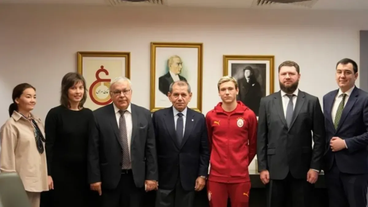 Rusya'nın Ankara Büyükelçisi Vershinin'den Galatasaray'a ziyaret: 'Zaferler kaçınılmaz olacak