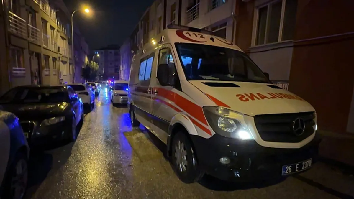 Eskişehir'de Evinde Bıçaklanan Adam Hayatını Kaybetti, Kız Arkadaşı Yaralı