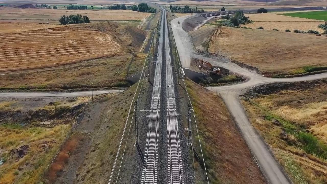 Yerköy-Kayseri YHT Hattı'nda Fiziki İlerleme Yüzde 50'yi Geçti
