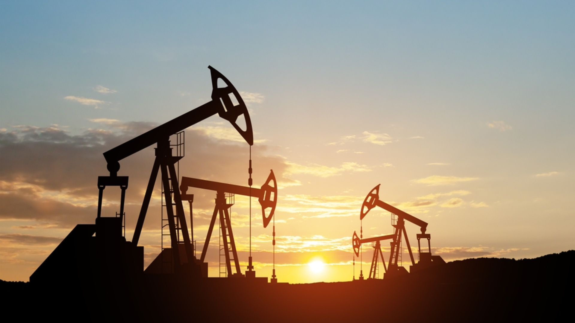 Brent Petrol Yüzde 2,2 Geriledi: Rus Arzı Beklentisi ve OPEC Revizyonu Fiyatları Baskıladı