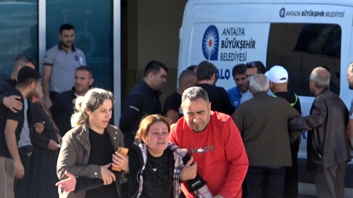Veteranlar turnuvası için gittiği Antalya'da kalp krizi geçiren eski amatör futbolcu hayatını kaybetti