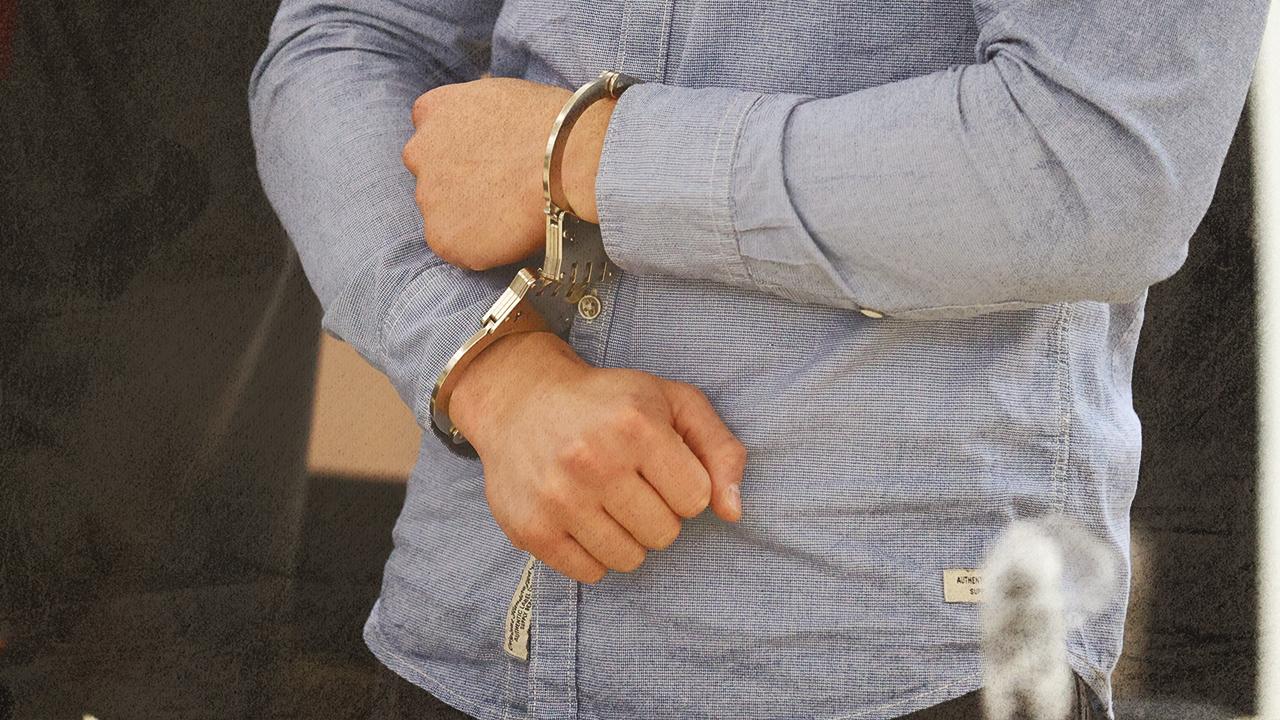 Ankara'da kaçakçılık operasyonu: 11 şüpheli yakalandı, silah ve kazı malzemesi ele geçirildi