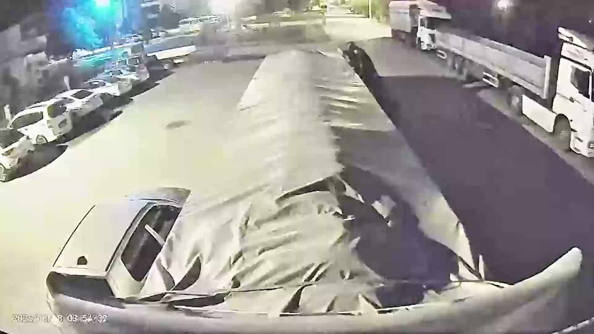 Aksaray'da Park Halindeki Tırdan 1,5 Ton Toz Şeker Çalındı