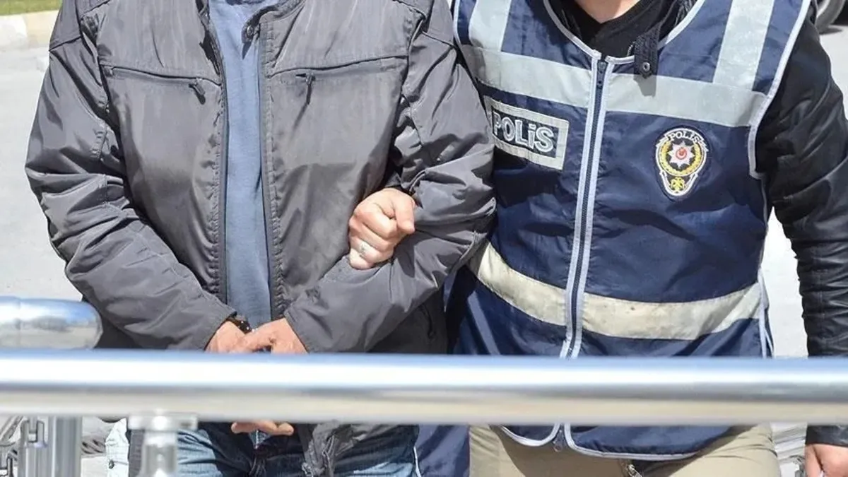 İnternet üzerinden oto yedek parça dolandırıcılığı: İstanbul'da şafak operasyonuyla 3 gözaltı