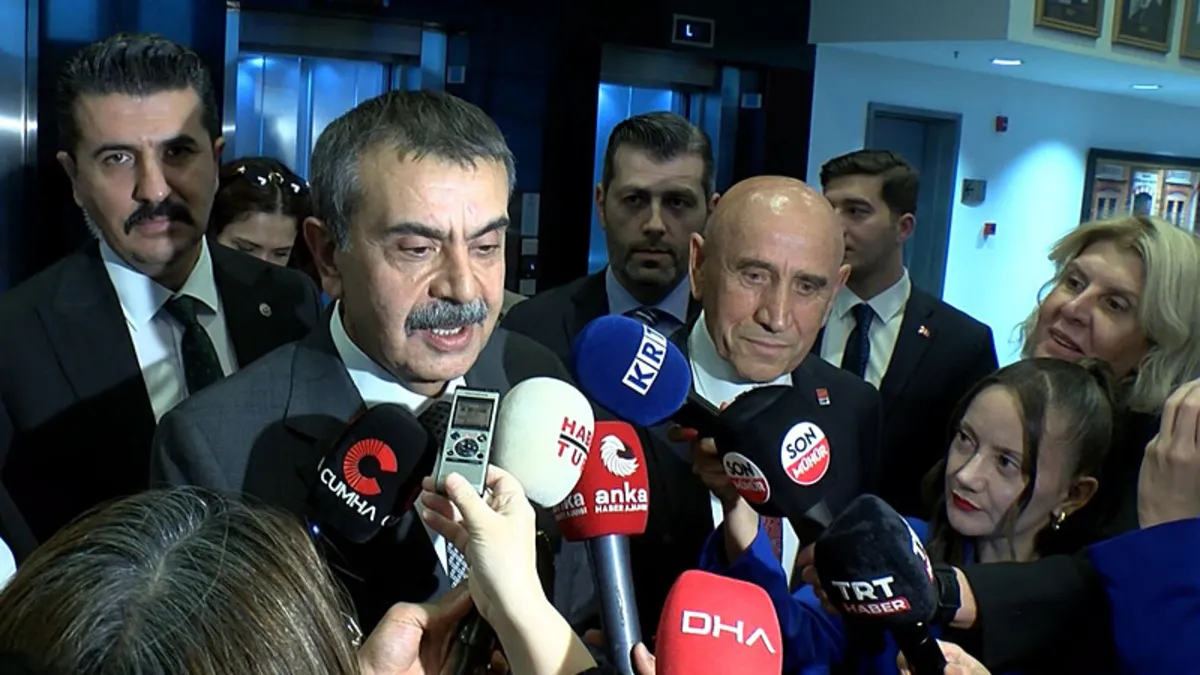 Bakan Tekin'den Kılıçdaroğlu'na nikah daveti: 'Siyasi konu konuşmadık