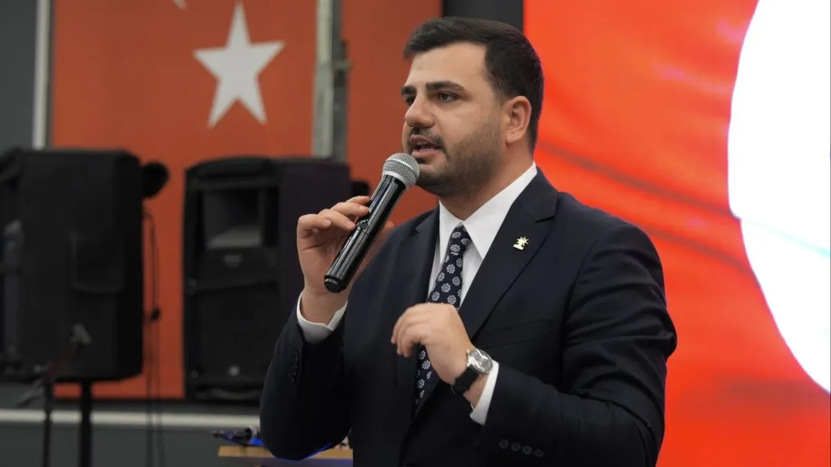 AK Parti'li Eyyüp Kadir İnan'dan Özgür Özel'e sert yanıt: 'Kaybolan siyasi itibarını A Haber'i tehdit ederek düzeltemezsin