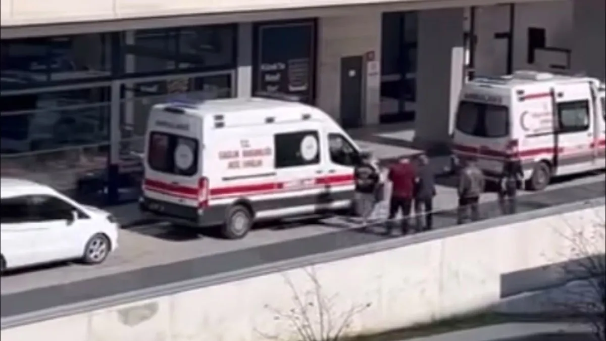 Büyükçekmece'de Rezidansa Silahlı Saldırı: 1 Kişi Hayatını Kaybetti, 1 Kişi Yaralandı