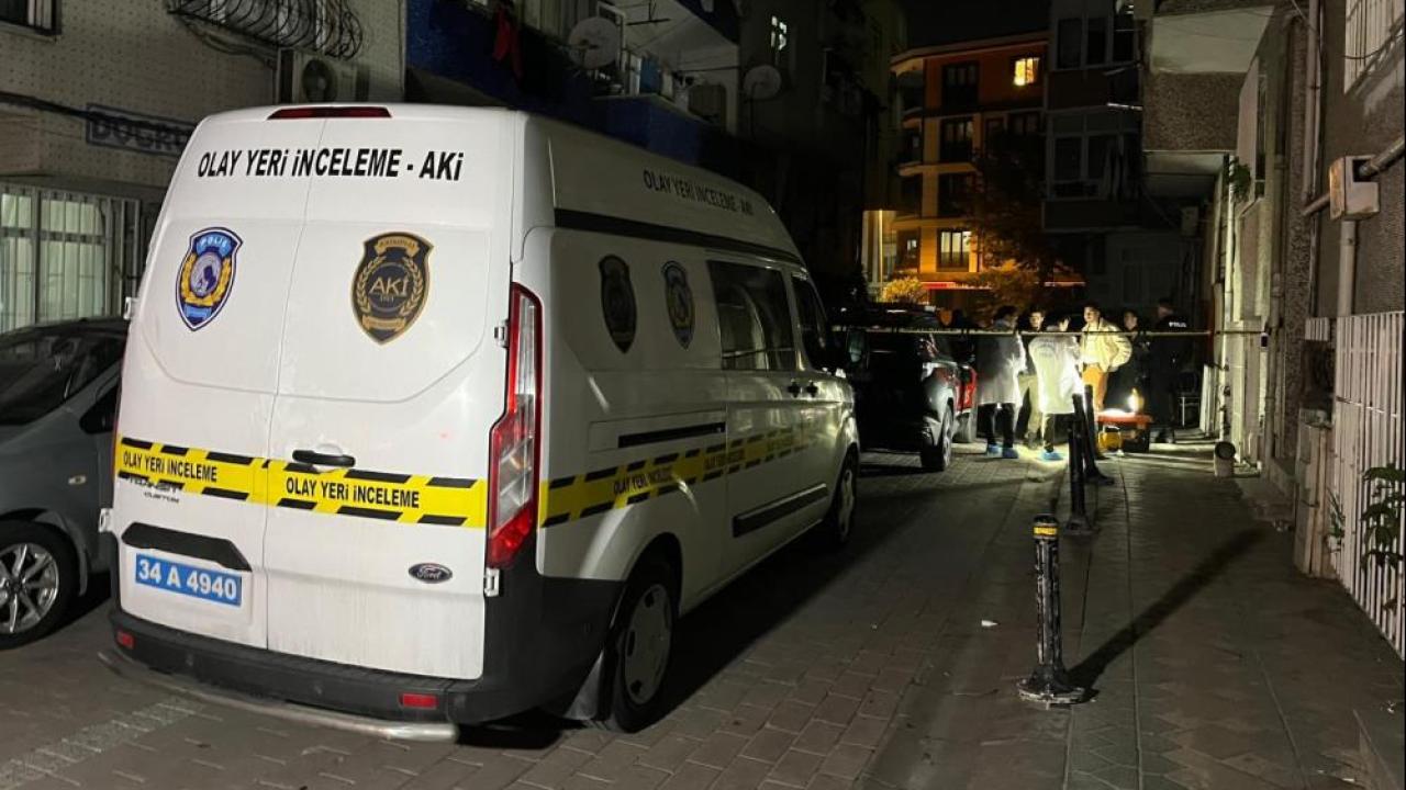 Zeytinburnu'nda Polise Ateş Açan Şüpheli Bacağından Vurularak Etkisiz Hale Getirildi