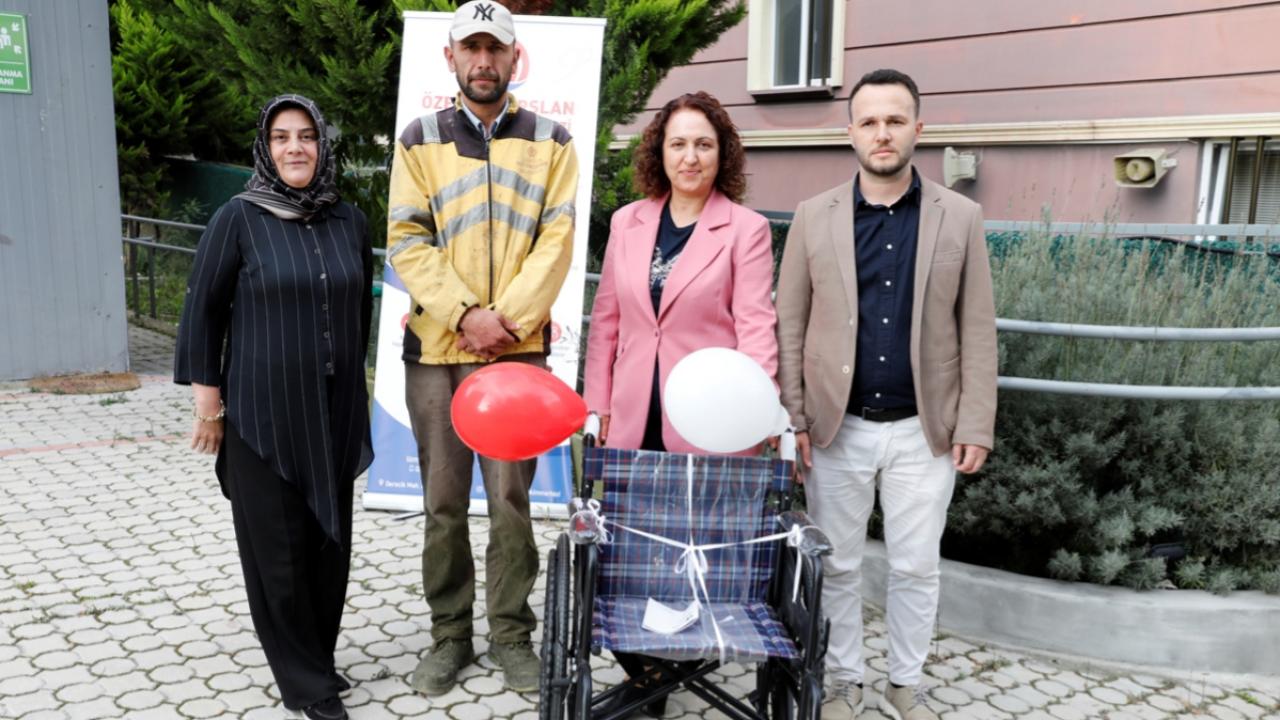Tehdit ve hakaretten şikayetçi olan belediye çalışanı, uzlaşma için tekerlekli sandalye bağışı istedi