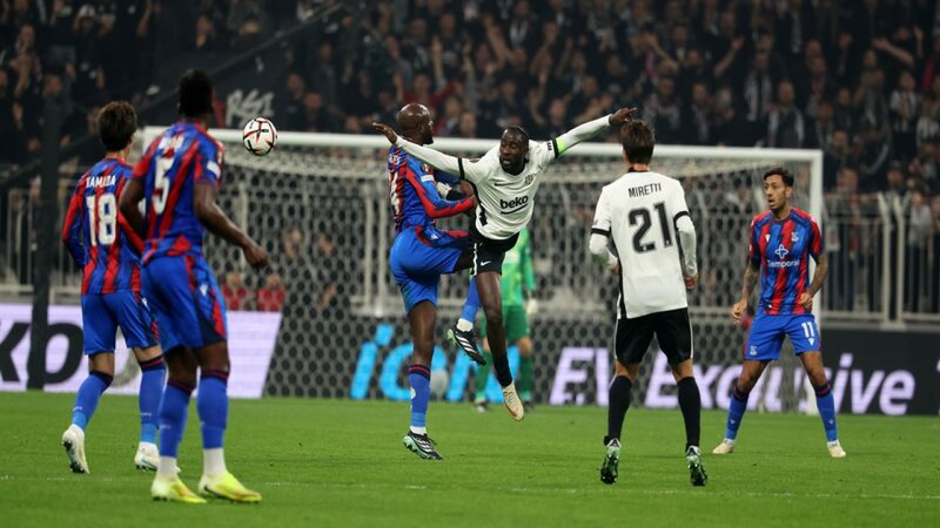 İngiliz Basını Beşiktaş Beraberliğini Manşete Taşıdı: '10 Kişiye Karşı Galibiyet Kaçırdılar