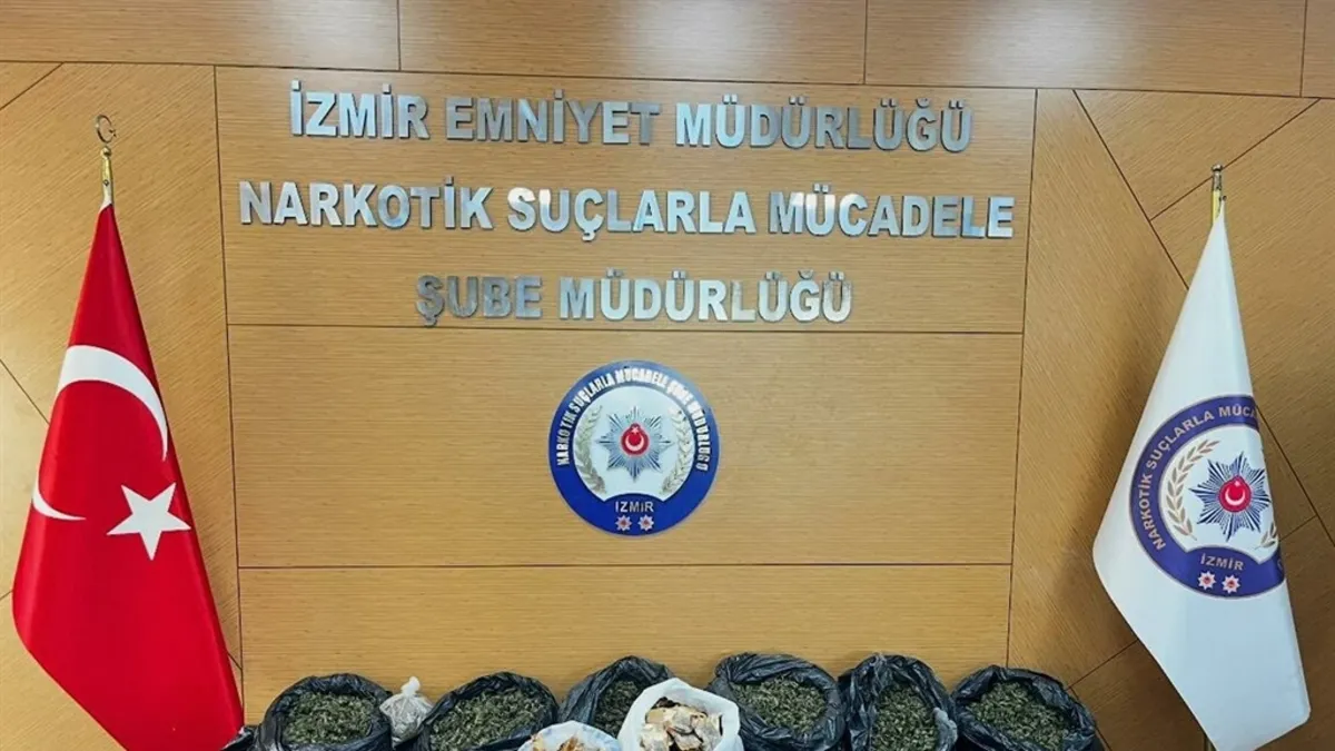 İzmir merkezli operasyonda 63 kilo skunk ve 100 kök kenevir ele geçirildi, 12 gözaltı