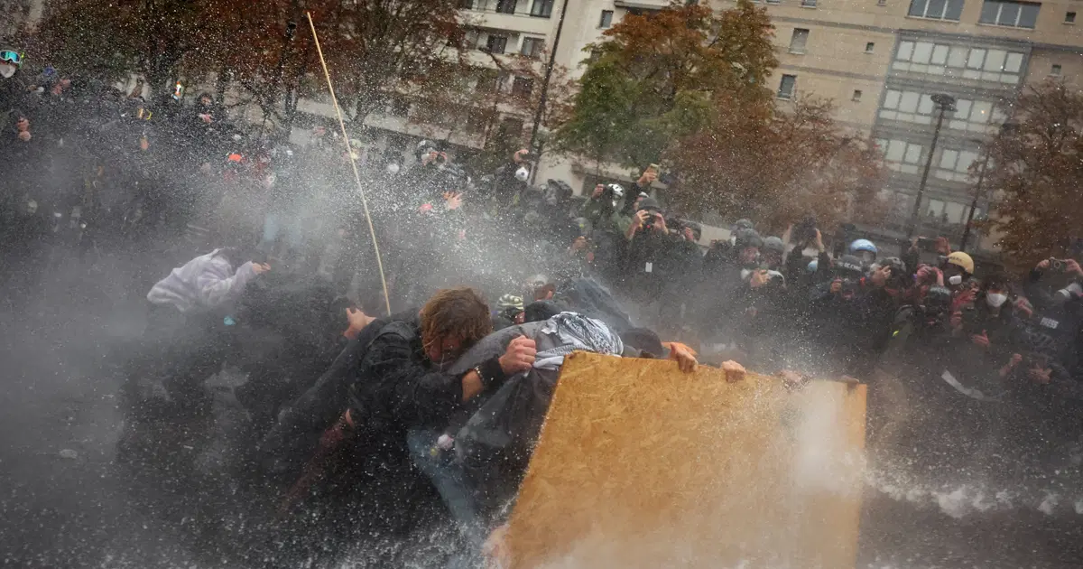 Fransa'da bin gözaltı, İtalya ve İspanya'da da sokaklar karıştı: Avrupa'yı saran protesto dalgası