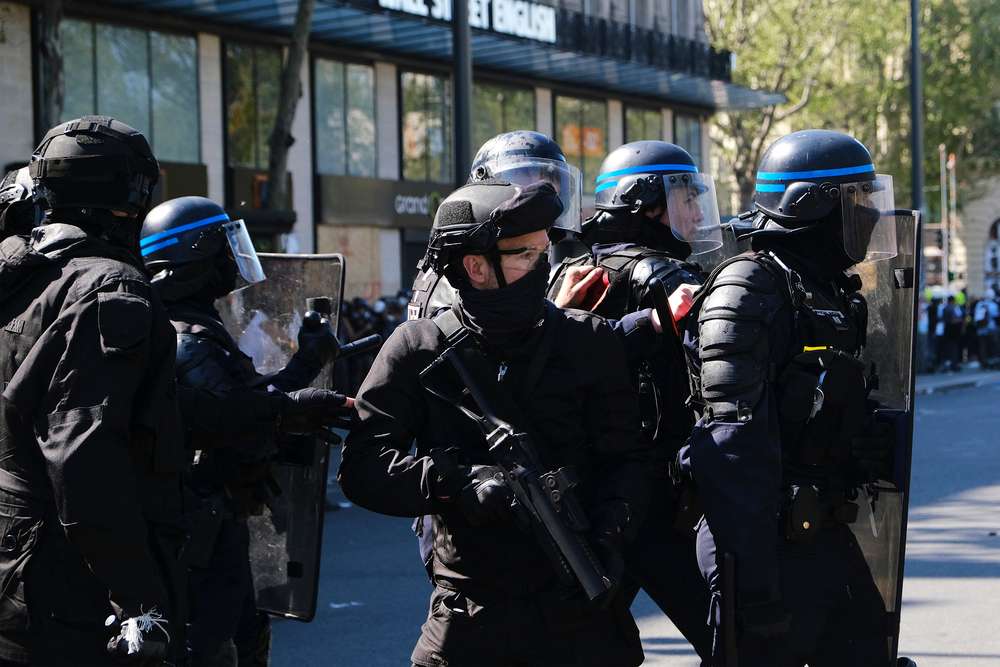 Fransa'da protestolar ikinci haftada da dinmedi: 410 bin kişi sokağa çıktı, bin kişi gözaltına alındı