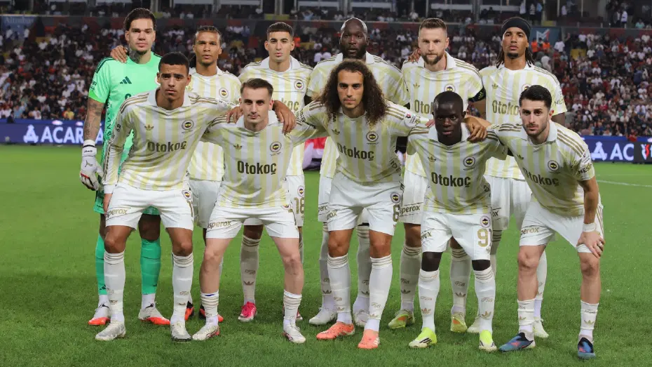 Fenerbahçe, Galatasaray Derbisine Mert Müldür Müjdesiyle Hazırlanıyor