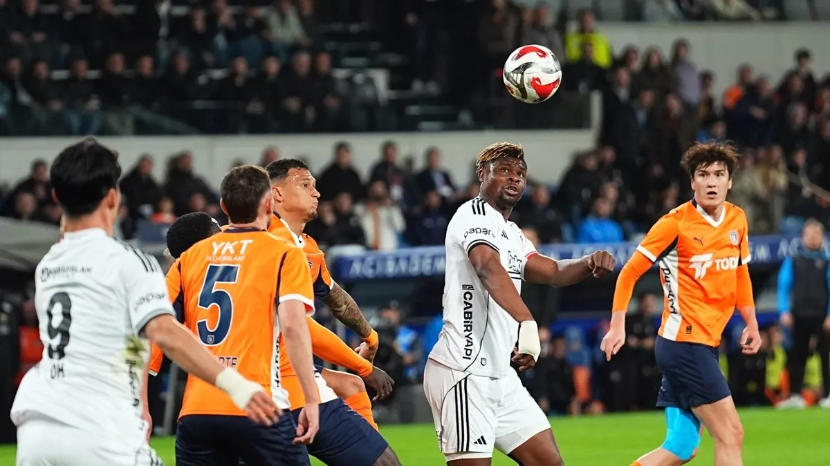 Beşiktaş, Başakşehir'i Vodafone Park'ta Ağırlıyor: İşte 11'ler ve Sakatlık Haberleri