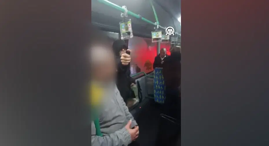 Bostancı'da Otobüste Biber Gazı Paniği: Şüpheli Kaçtı, Anlar Kameraya Yansıdı