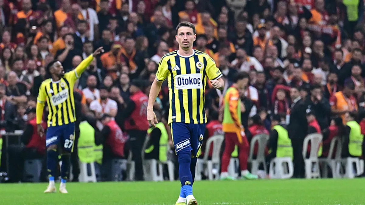 Mert Hakan Yandaş'tan derbi sonrası çifte özür: Hem taraftara hem güvenlik güçlerine